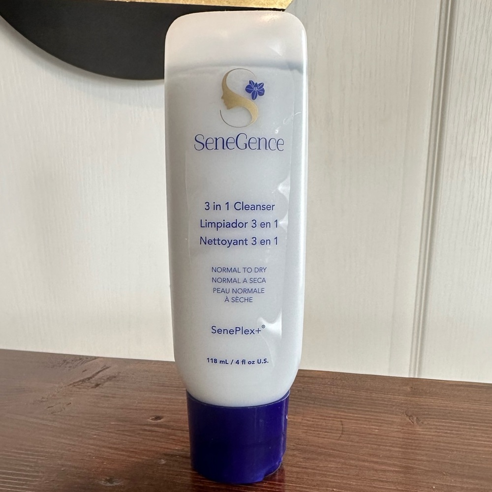 SeneGence 3 in 1 cleanser normal to dry